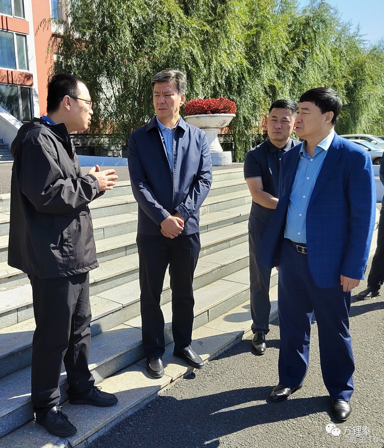 市委副书记王献宇莅临通宝tb调研(图3) 市委副书记王献宇莅临通宝tb调研(图3)