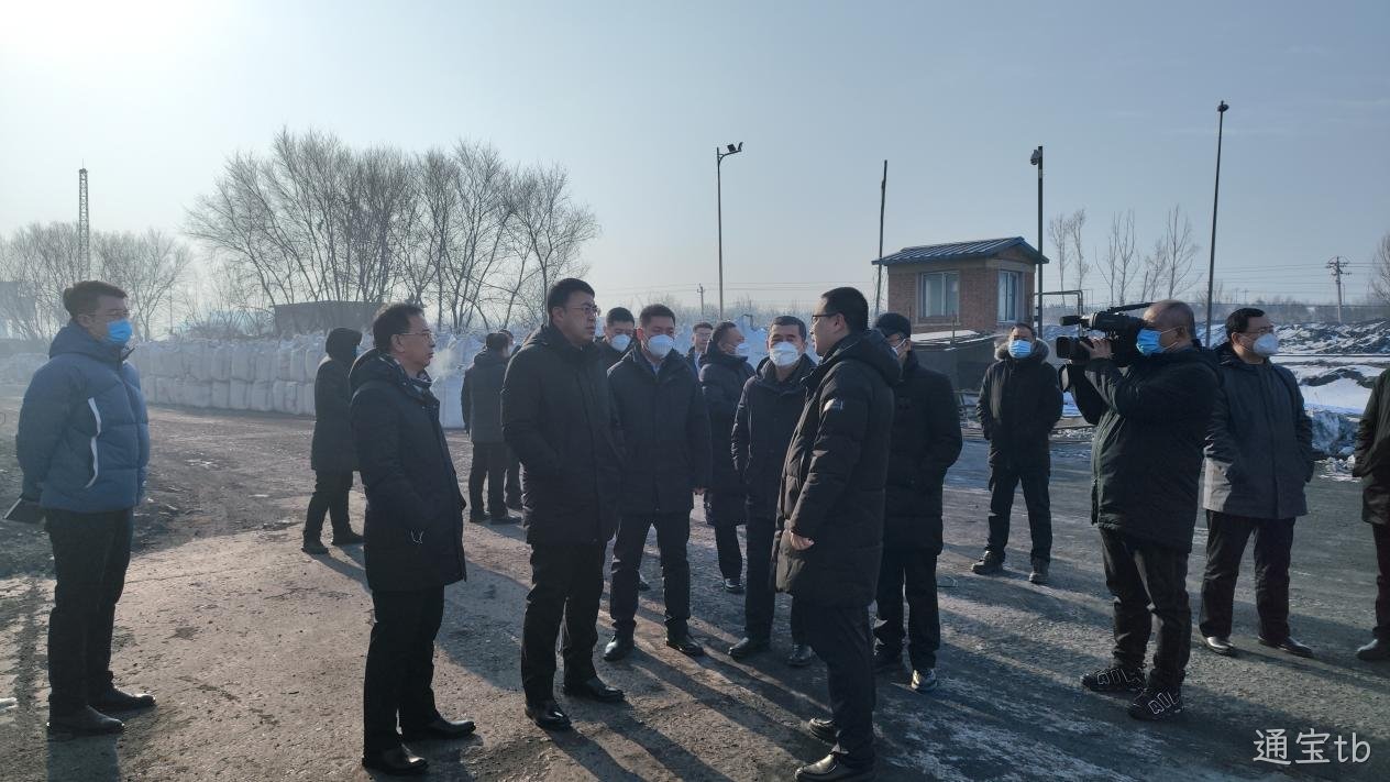 市委副书记、市长李兵莅临通宝tb走访调研(图1) 市委副书记、市长李兵莅临通宝tb走访调研(图1)